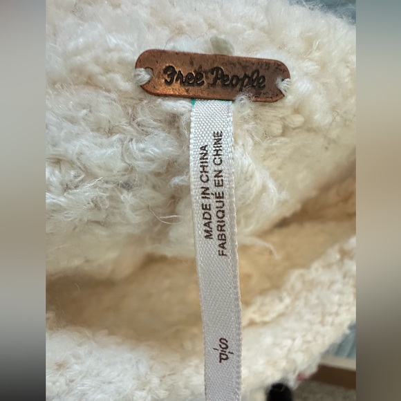 Free People Turn Around Chevron
Stripe Chunky Knit Sweater size S - Picture 4 of 5